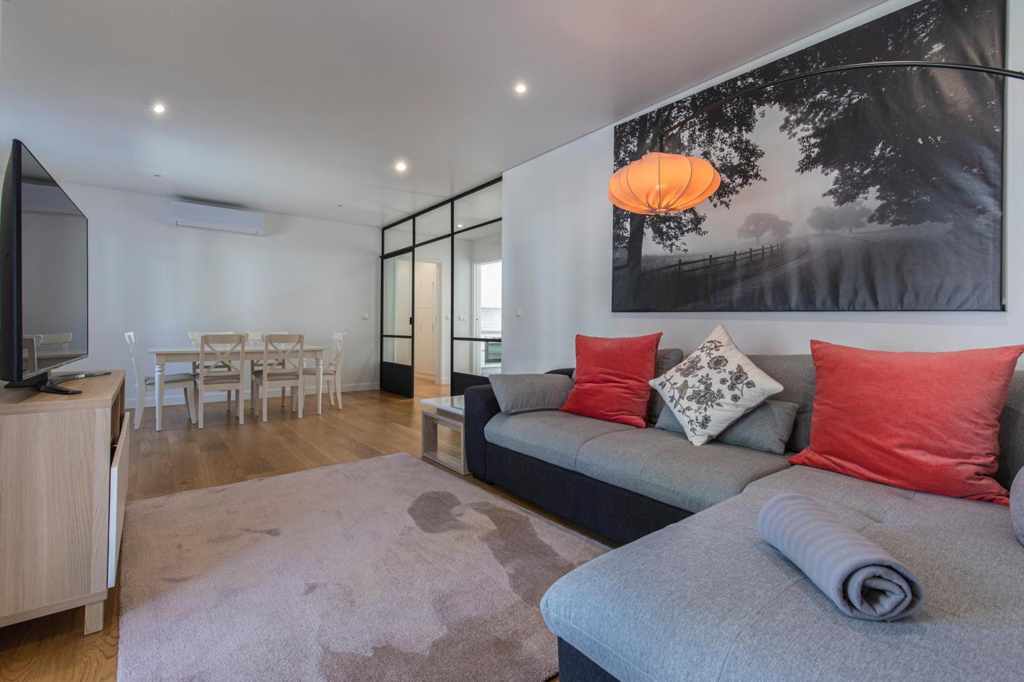 Apartment Lovely Two Bedroom Center Cascais
