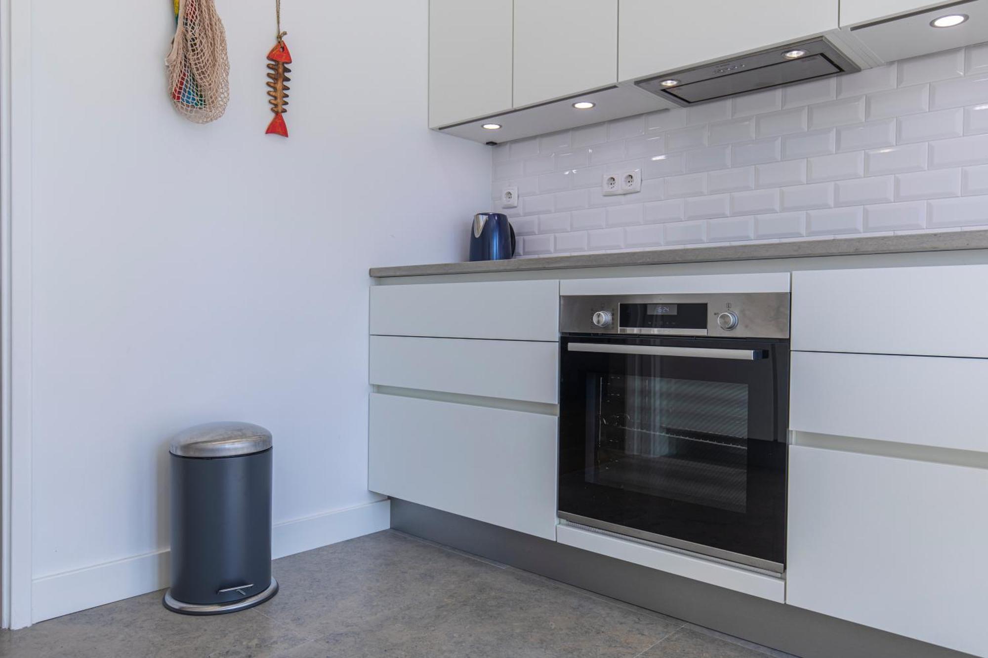 Lovely Two Bedroom Center